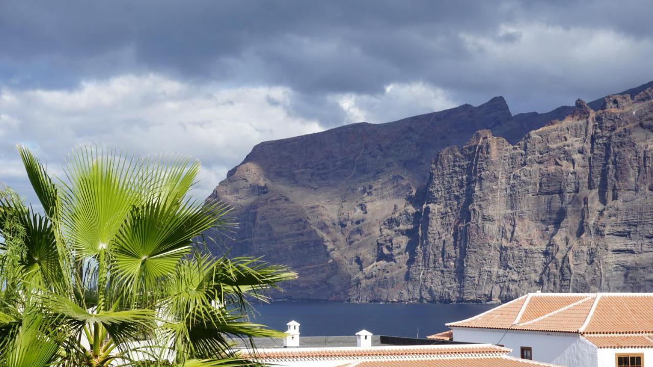 Teneryfa Los Gigantes Acantilado de los Gigantes Buitenkant foto